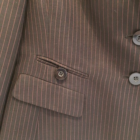 Le Suit Black Pinstripe Pants Suit with Red Lining - Picture 2 of 7
